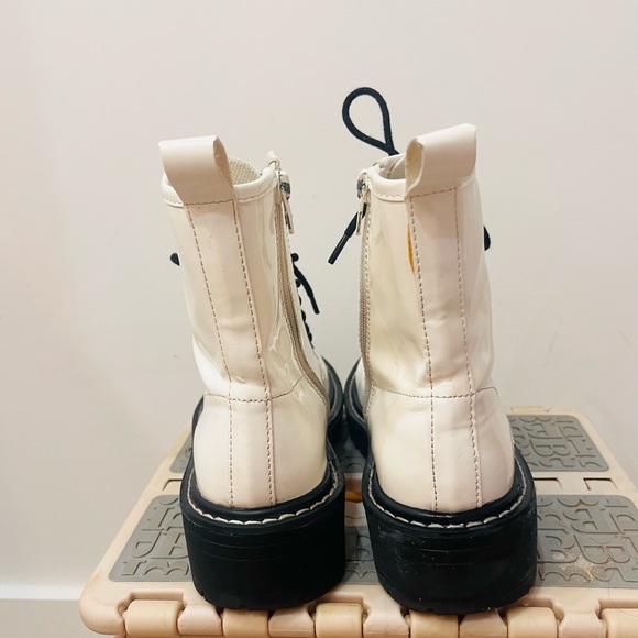 Forever 21 white combat boots Martan style size 6 - Picture 9 of 9